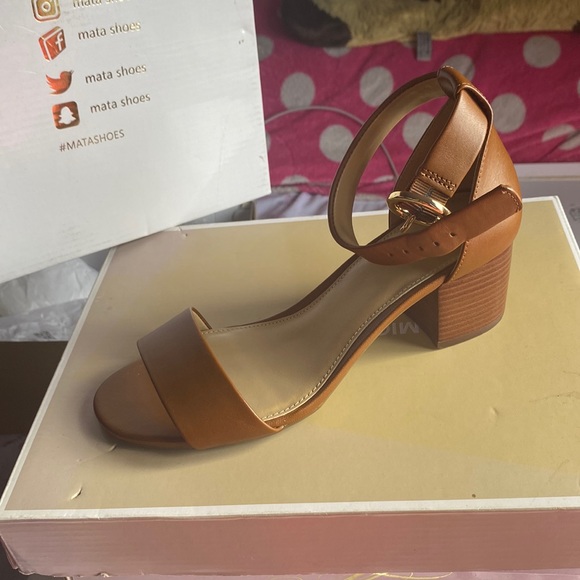 Michael Kors heels - Picture 1 of 5